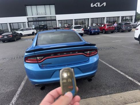 Used 2019 Dodge Charger SXT w/ Blacktop Package RWD image 16