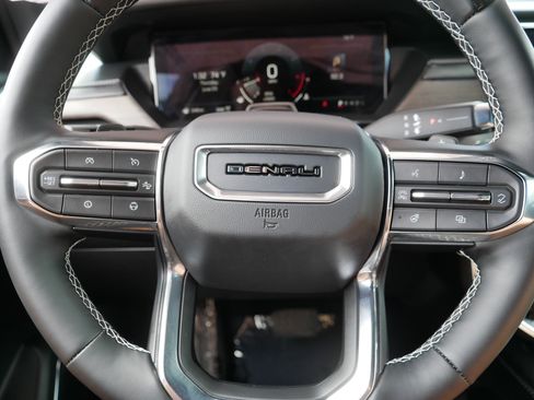 Used 2025 GMC Acadia Denali w/ Super Cruise Package AWD/4WD image 25