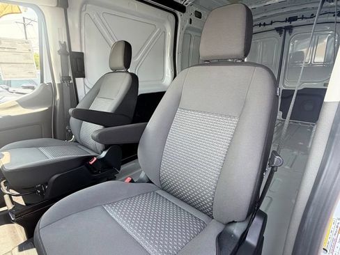 Certified 2026 Ford Transit 250 148 Medium Roof RWD image 33