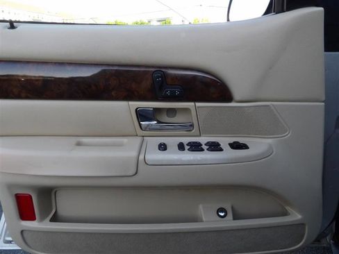 Used 2006 Mercury Grand Marquis GS image 22