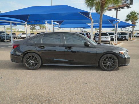 Used 2025 Honda Civic Sport image 4