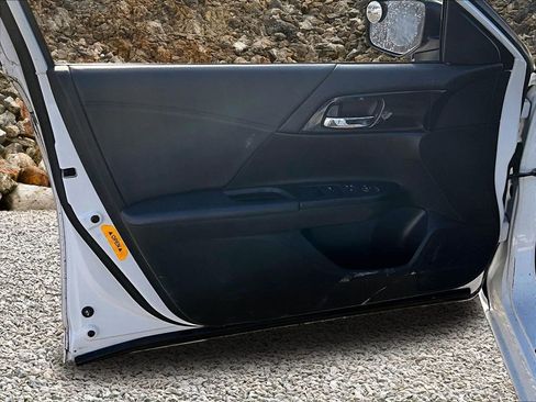 Used 2013 Honda Accord Sport image 21