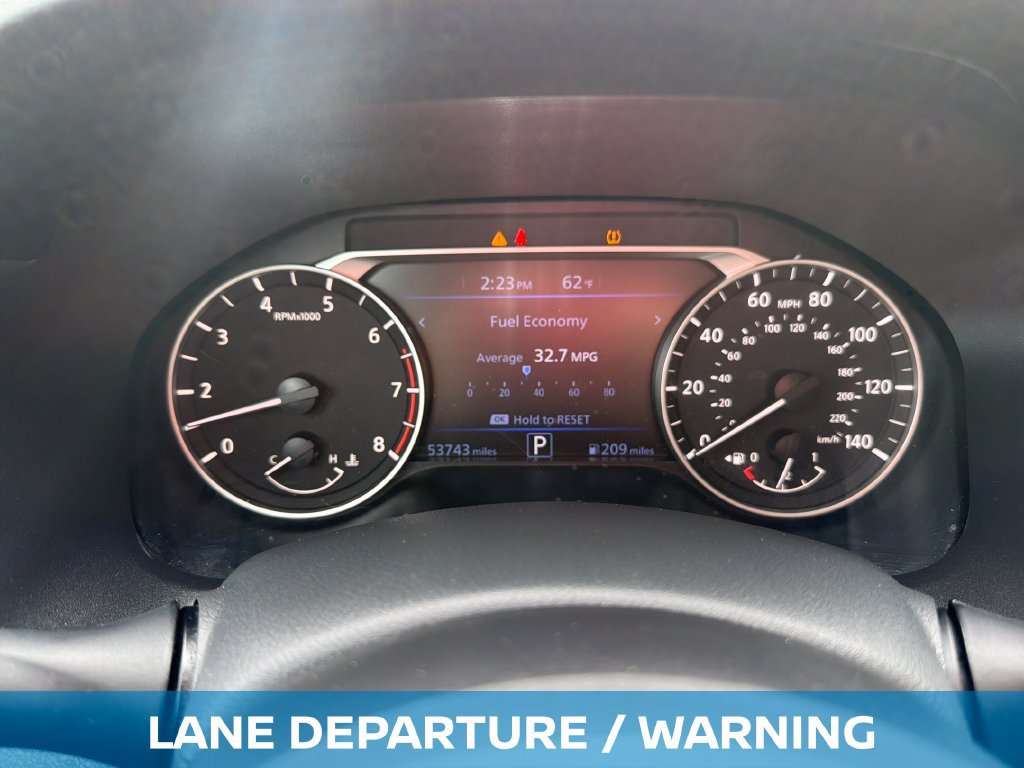 Used 2025 Nissan Altima 2.5 SV FWD image 15