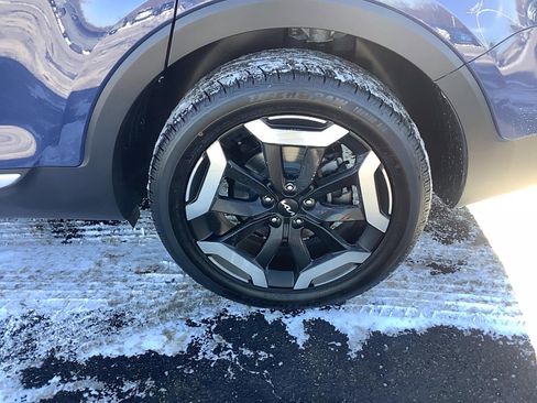 Used 2023 Kia Telluride S image 8