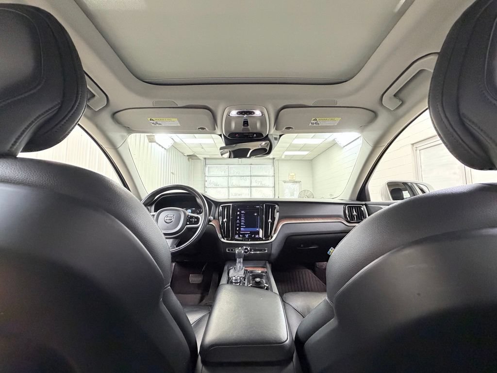 Used 2021 Volvo S60 T6 Momentum w/ Premium Package AWD/4WD image 26