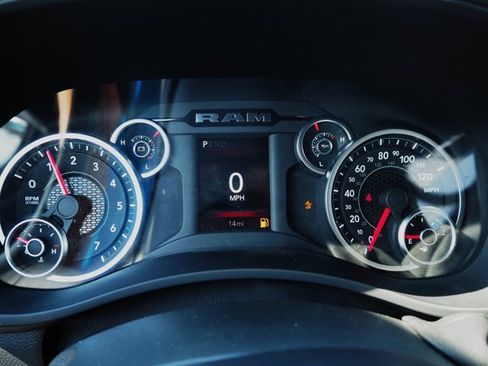 Used 2025 RAM 2500 Tradesman image 31