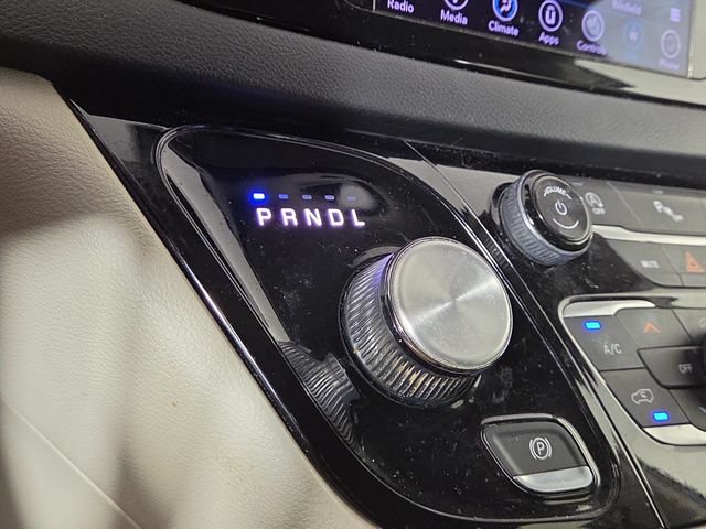 Used 2018 Chrysler Pacifica Touring-L Plus FWD image 21