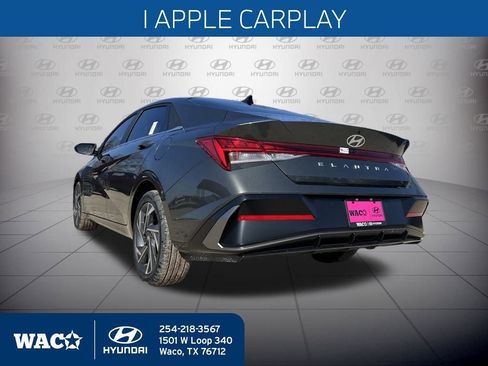Used 2025 Hyundai Elantra SEL w/ Cargo Package image 5