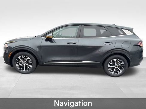 Used 2023 Kia Sportage EX image 4