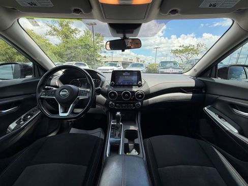 Used 2022 Nissan Sentra SR w/ Trunk Package FWD image 28