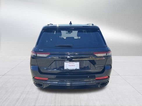 Used 2023 Jeep Grand Cherokee 30th Anniversary image 7