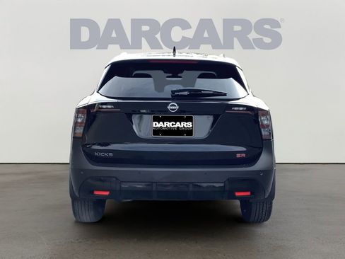 Used 2025 Nissan Kicks SR w/ SR Premium Package image 6