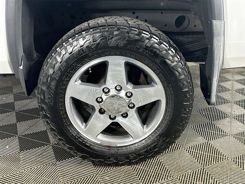 Used 2017 GMC Sierra 2500 SLT w/ All Terrain HD Package image 34