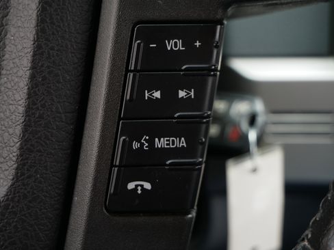 Used 2013 Ford F150 Lariat w/ Luxury Equipment Group AWD/4WD image 17
