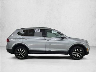 Used 2021 Volkswagen Tiguan SE AWD/4WD video 4
