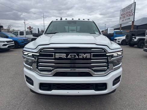 New 2026 RAM 2500 Laramie AWD/4WD image 2