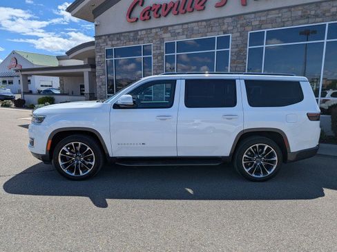 Used 2022 Jeep Wagoneer Series II w/ Premium Group I image 2