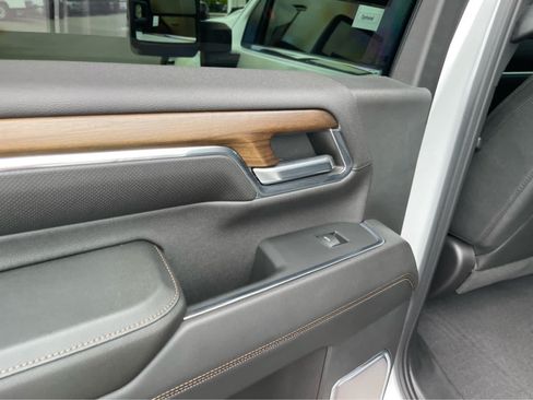 Used 2024 Chevrolet Silverado 2500 High Country w/ High Country Premium Package AWD/4WD image 20