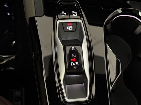 Used 2025 Audi Q5 Premium Plus w/ Premium Plus AWD/4WD image 22