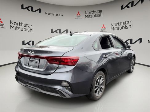 Used 2024 Kia Forte LXS image 4