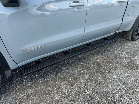 Used 2024 GMC Sierra 1500 Elevation image 10