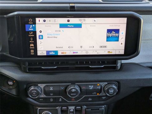 New 2026 Jeep Gladiator Sport image 18