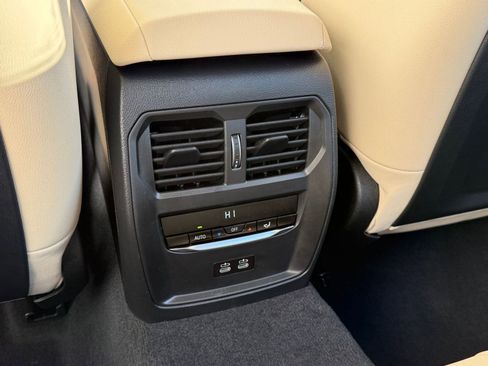 New 2026 BMW 330i Sedan w/ M Sport Package image 23