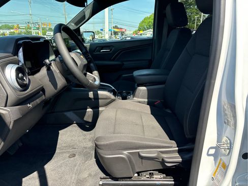 Certified 2023 Chevrolet Colorado LT w/ LT Convenience Package AWD/4WD image 8