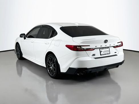 Used 2025 Toyota Camry SE AWD/4WD image 7