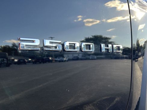 Used 2023 Chevrolet Silverado 2500 Custom w/ Custom Value Package image 3