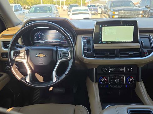 Used 2023 Chevrolet Tahoe Premier AWD/4WD image 14