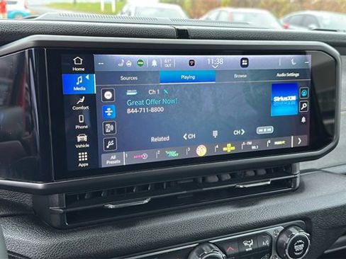 Used 2024 Jeep Wrangler Unlimited w/ Convenience Group image 14