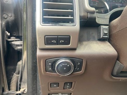 Used 2019 Ford F450 King Ranch w/ King Ranch Ultimate Package AWD/4WD image 20
