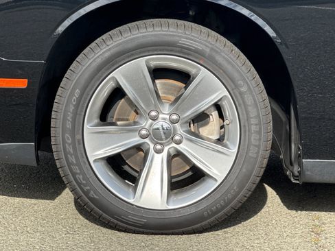 Used 2022 Dodge Challenger SXT image 23