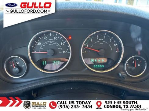 Used 2013 Jeep Wrangler Unlimited Sahara image 9