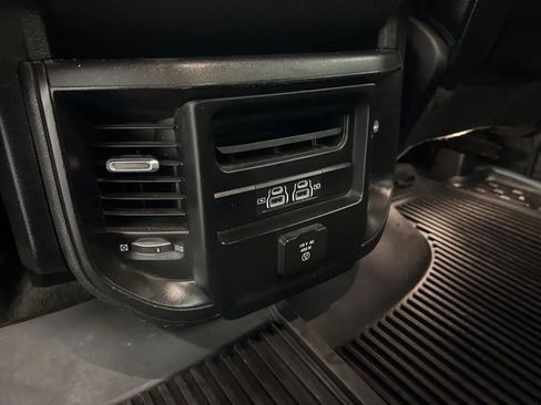 Used 2021 RAM 1500 Laramie AWD/4WD image 19
