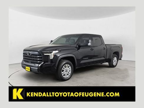 Certified 2025 Toyota Tundra SR5 w/ SR5 Premium Package AWD/4WD image 1