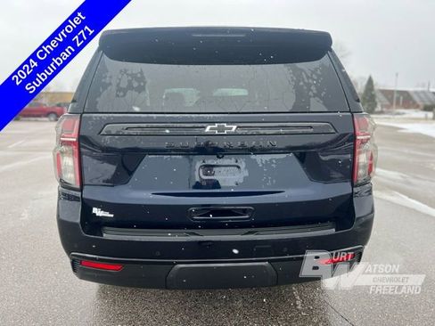 Used 2024 Chevrolet Suburban Z71 w/ Luxury Package image 4