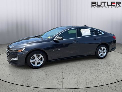 Used 2022 Chevrolet Malibu LS FWD image 3