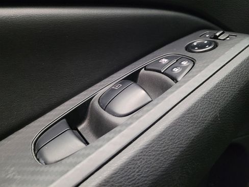Used 2024 Nissan Altima 2.5 SV FWD image 27