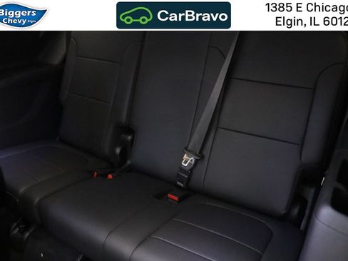 Certified 2023 Chevrolet Traverse LT w/ LT Premium Package AWD/4WD image 11