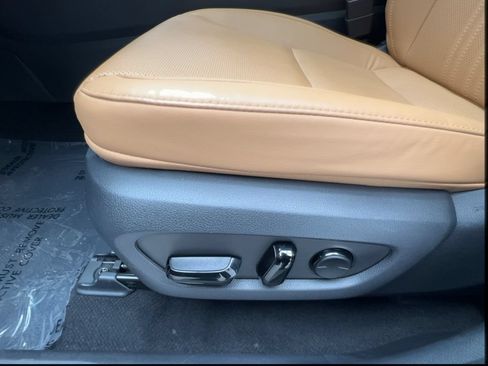 Used 2024 Lexus NX 250 FWD image 21