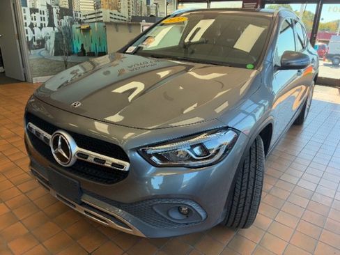 Used 2021 Mercedes-Benz GLA 250 4MATIC w/ Premium Package image 5