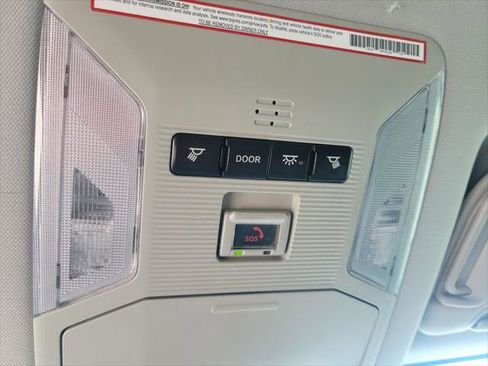 Certified 2021 Toyota RAV4 XLE FWD image 32