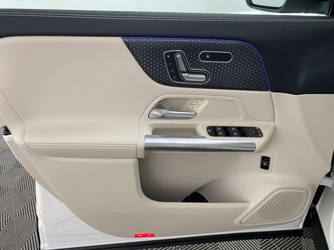 Used 2026 Mercedes-Benz GLA 250 4MATIC image 11