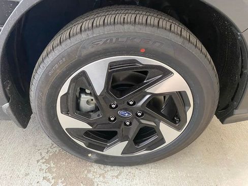 Used 2025 Subaru Crosstrek 2.5i Limited AWD/4WD image 5