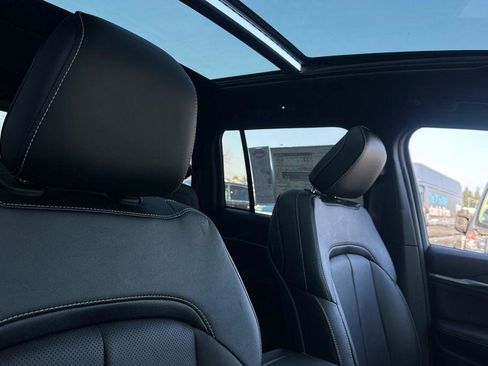 New 2026 Jeep Grand Cherokee Limited image 17