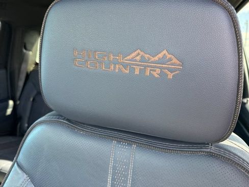 Used 2024 Chevrolet Silverado 1500 High Country w/ High Country Premium Package AWD/4WD image 15