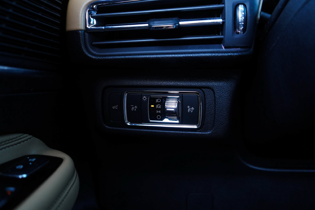 Used 2022 Lincoln Corsair Reserve w/ Elements Package FWD image 31