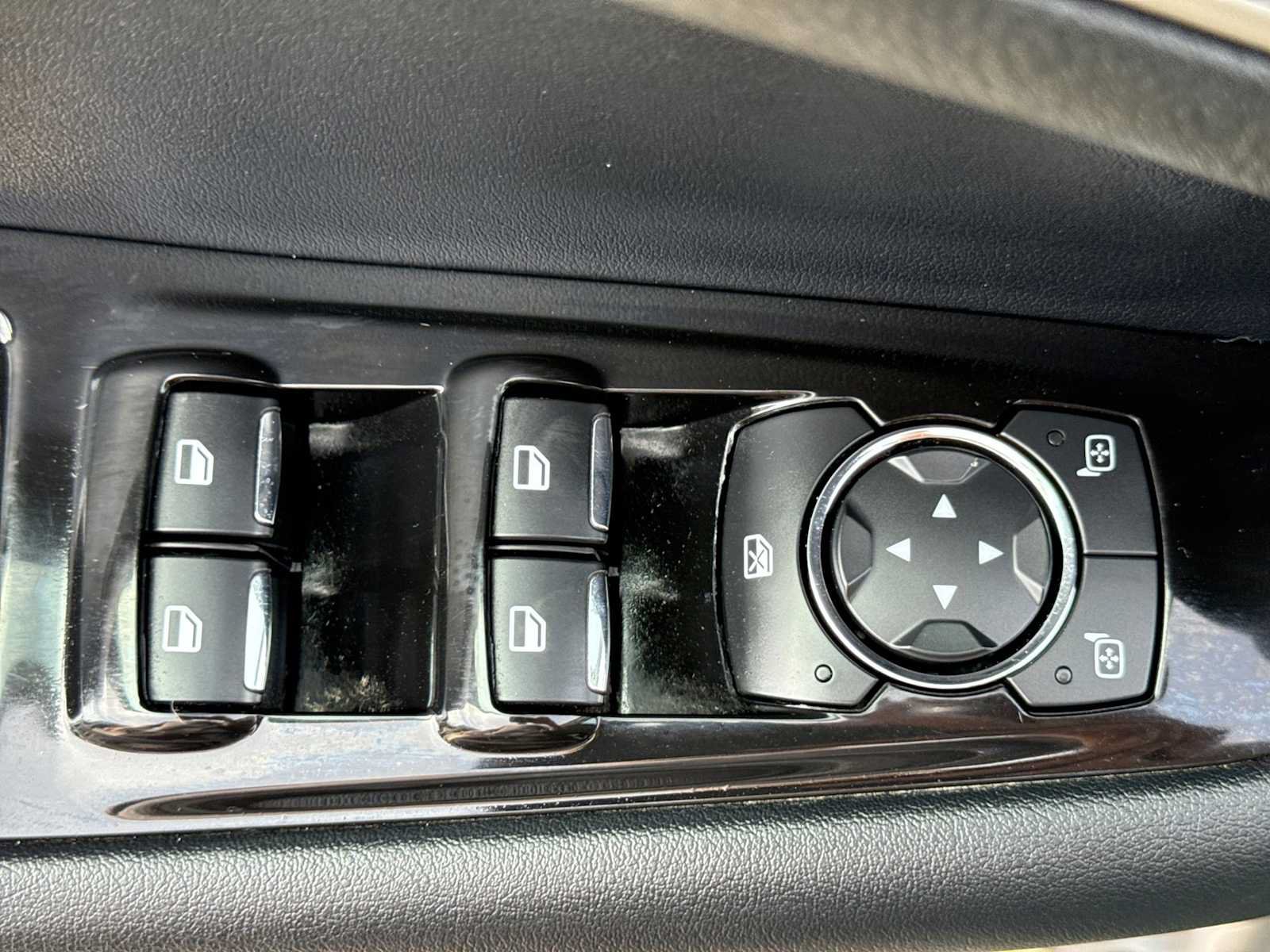 Used 2019 Ford Edge SEL w/ Equipment Group 201A AWD/4WD image 16